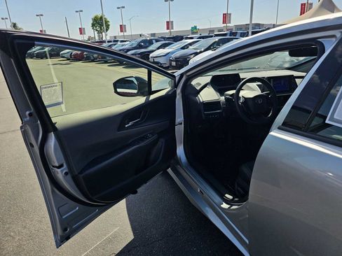 Certified 2026 Toyota Prius XLE FWD image 19