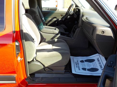 Used 2006 Chevrolet Silverado 1500 LT w/ Light Duty Power Package image 24