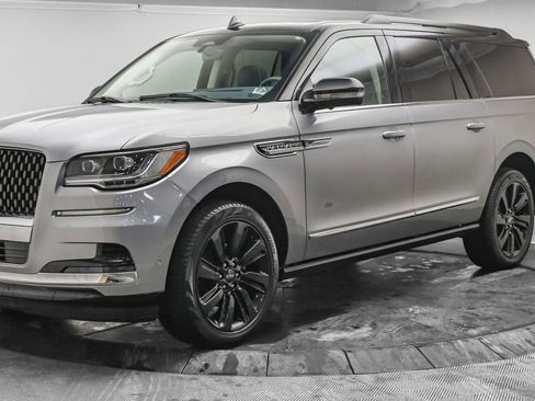 Used 2024 Lincoln Navigator L Black Label image 3