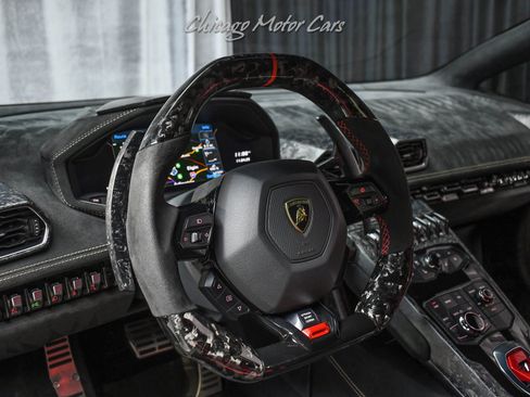 Used 2018 Lamborghini Huracan Performante image 9