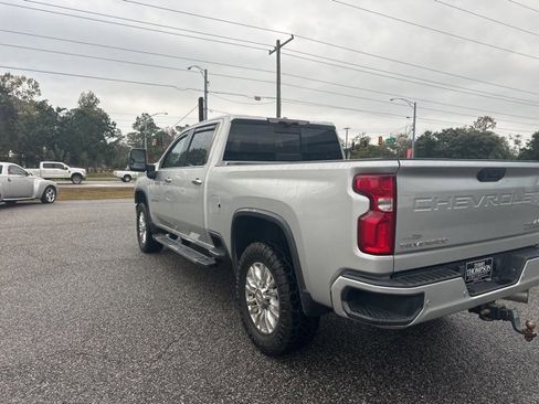 Used 2022 Chevrolet Silverado 2500 High Country w/ Z71 Off-Road Package image 7