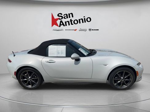 Used 2016 MAZDA MX-5 Miata Grand Touring RWD image 17