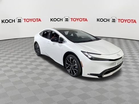 Certified 2024 Toyota Prius Prime XSE image 2