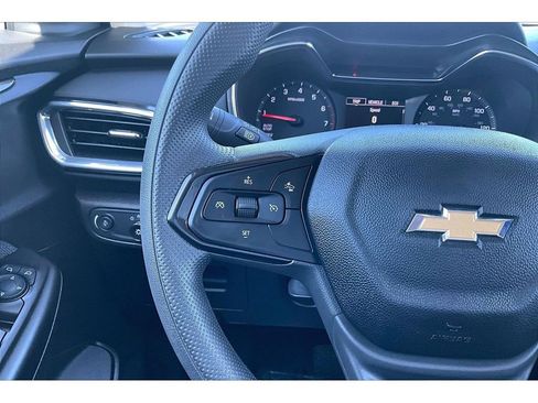 Used 2023 Chevrolet TrailBlazer LT AWD/4WD image 10