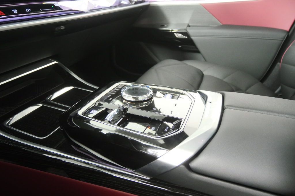 Certified 2026 BMW 740i RWD image 26