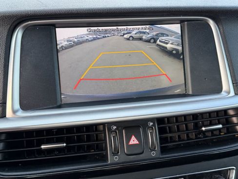 Used 2020 Kia Optima LX image 21