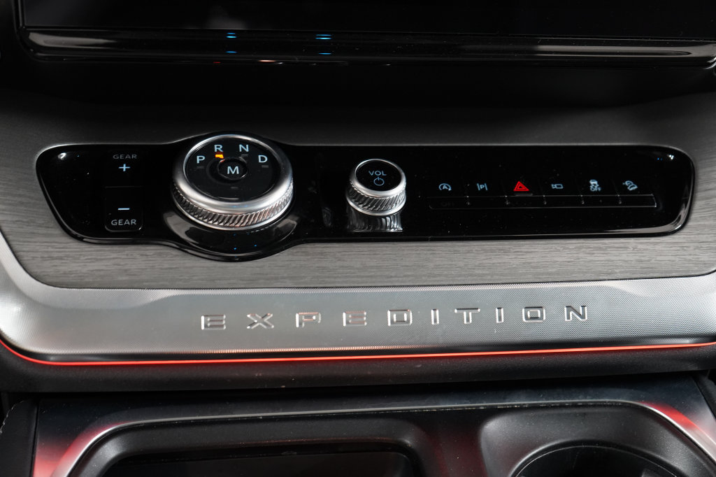 Certified 2025 Ford Expedition Max Platinum AWD/4WD image 27