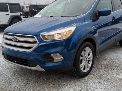 Used 2018 Ford Escape SE image 11