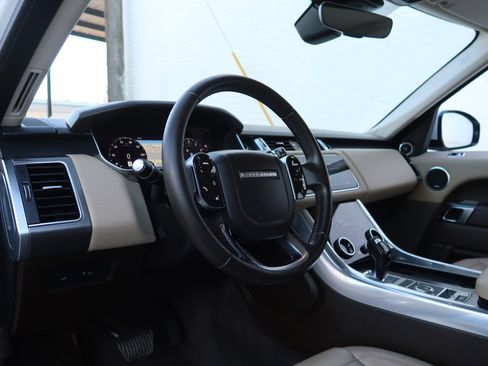 Used 2018 Land Rover Range Rover Sport SE image 35