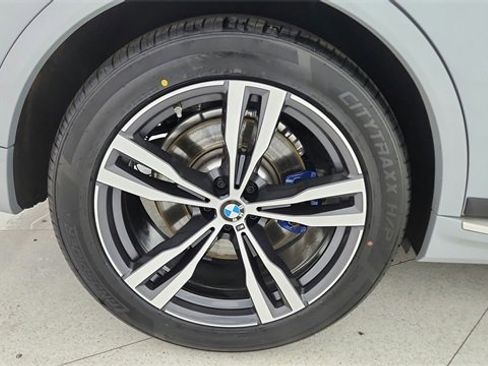 Used 2026 BMW X7 xDrive40i image 95