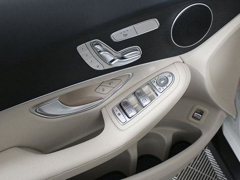 Certified 2021 Mercedes-Benz GLC 300 GLC 300 image 7