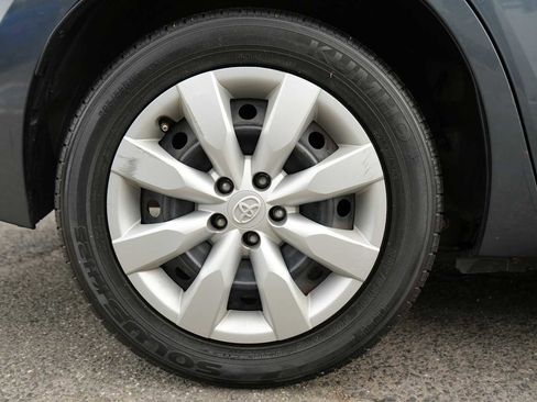 Used 2015 Toyota Corolla LE FWD image 10