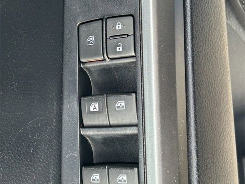 Used 2017 Toyota Tacoma SR5 image 22