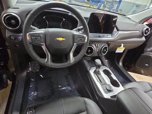 New 2026 Chevrolet Blazer LT w/ Sound & Technology Package AWD/4WD image 19