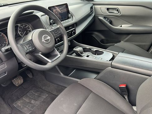 Used 2024 Nissan Rogue S image 12