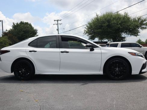 Used 2021 Toyota Camry SE w/ Convenience Package FWD image 6