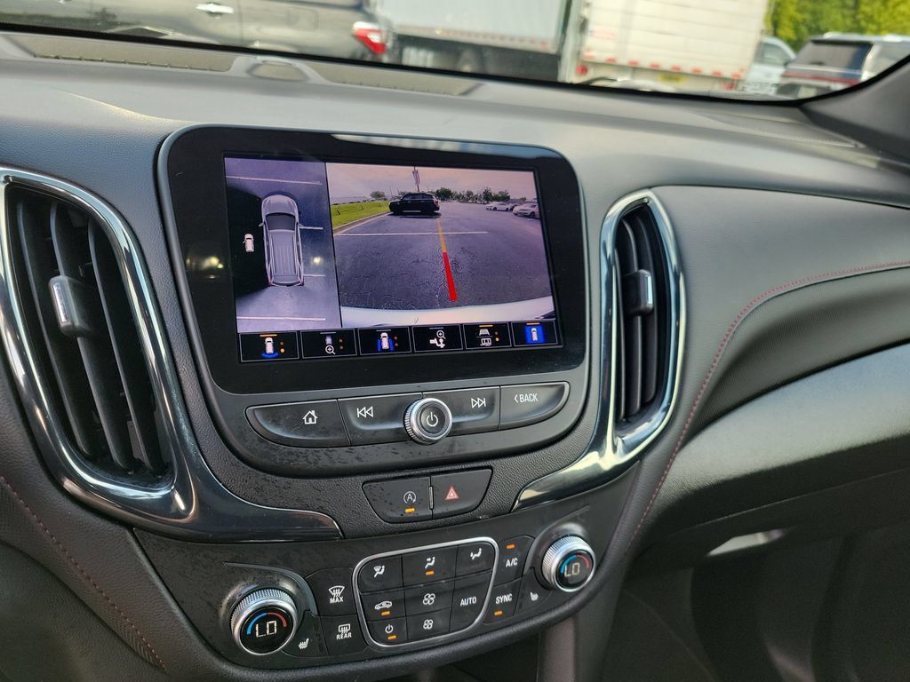 Used 2022 Chevrolet Equinox RS w/ Infotainment Package FWD image 32