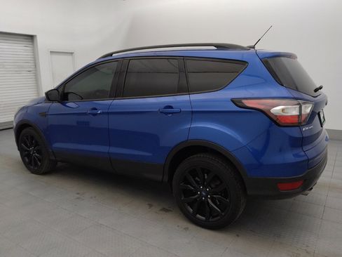 Used 2017 Ford Escape SE w/ SE Sport Appearance Package image 3