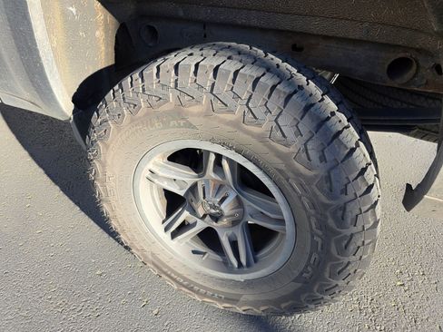 Used 2014 Chevrolet Silverado 1500 LT image 7