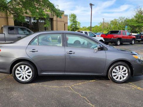 Used 2013 Toyota Corolla LE FWD image 3