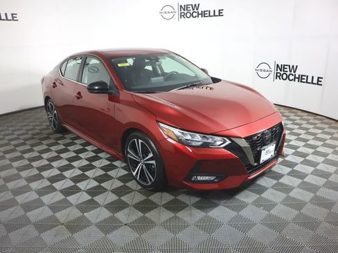 Used 2023 Nissan Sentra SR w/ Electronics Package FWD image 3
