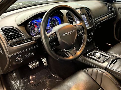 Used 2023 Chrysler 300 C RWD image 18