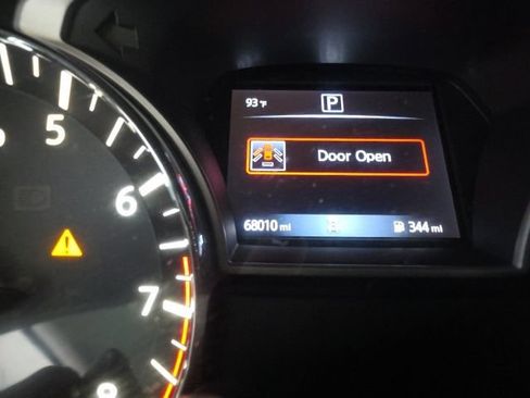 Used 2019 Nissan Pathfinder S FWD image 19