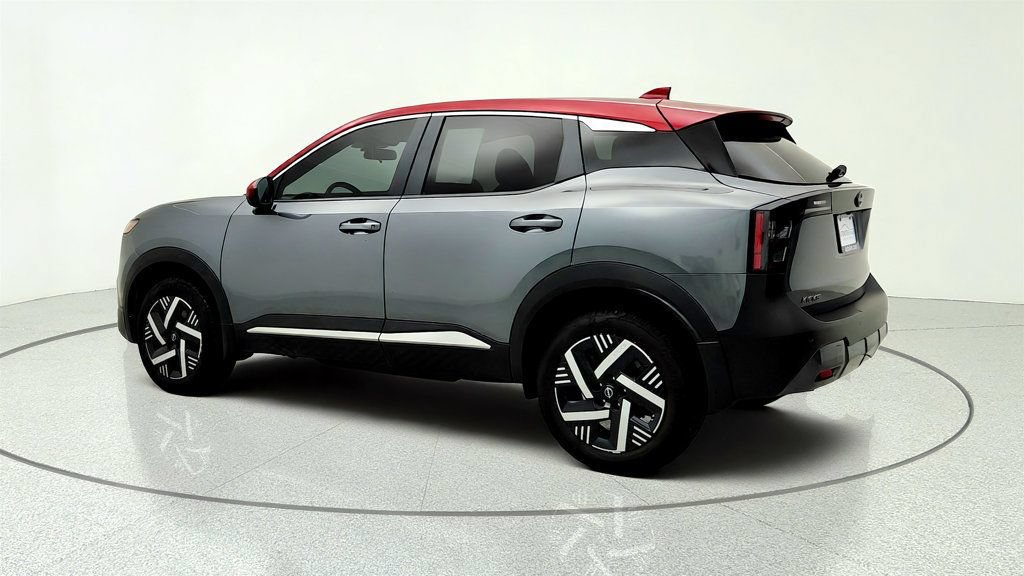 Used 2025 Nissan Kicks SV FWD image 7