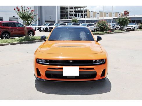 Used 2026 Dodge Charger Scat Pack w/ Blacktop Package AWD/4WD image 2