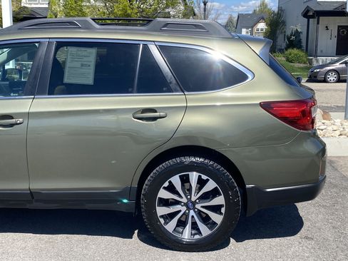 Used 2017 Subaru Outback 2.5i Limited image 4