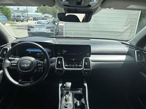 Used 2023 Kia Sorento SX AWD/4WD image 14