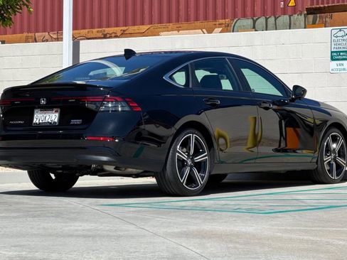 Certified 2025 Honda Accord Sport image 8