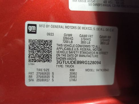 Used 2024 GMC Sierra 1500 SLT w/ SLT Premium Plus Package image 25