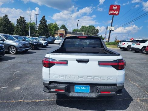 Used 2022 Hyundai Santa Cruz SEL image 6