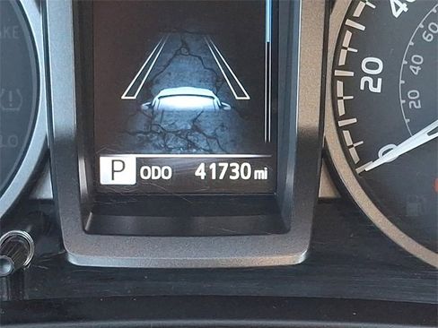 Used 2023 Toyota Tacoma TRD Off-Road image 19