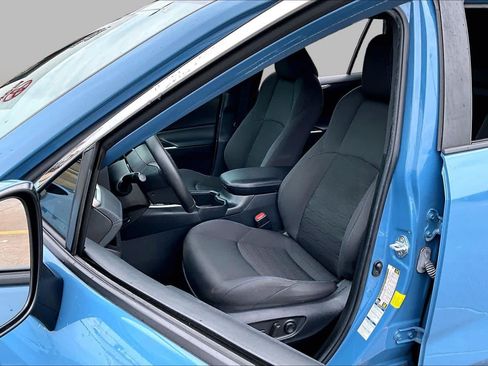 Used 2022 Toyota RAV4 SE AWD/4WD image 8