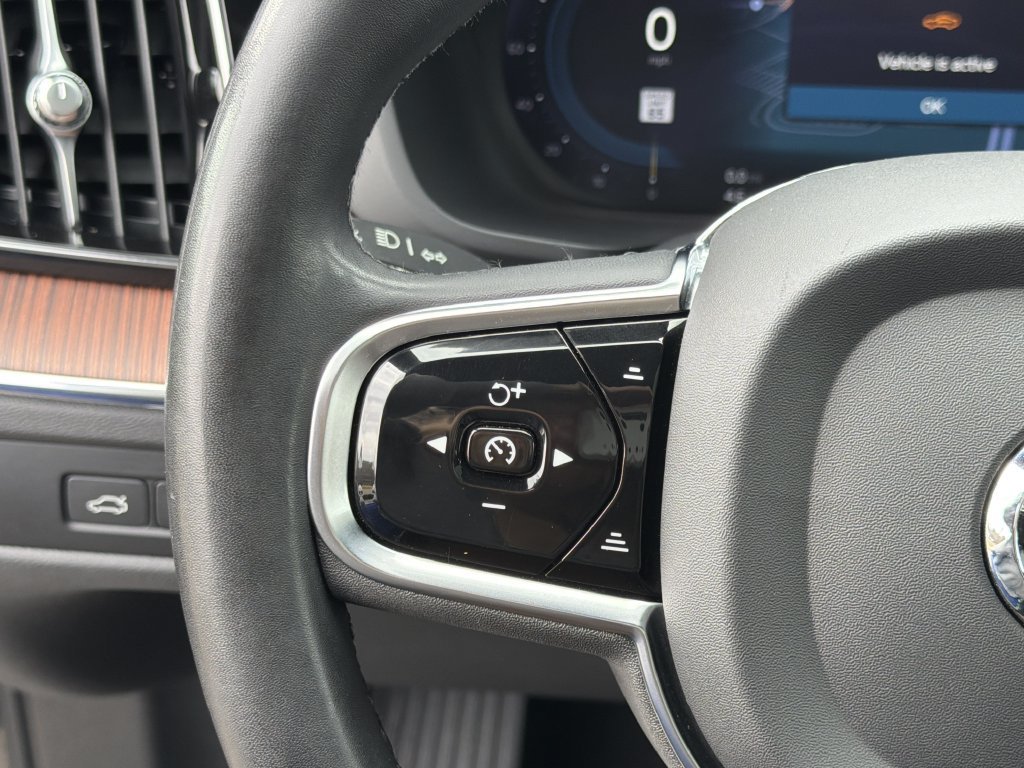 Used 2023 Volvo XC60 T8 Plus AWD/4WD image 26
