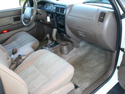 Used 1998 Toyota Tacoma 4x4 Xtracab image 13