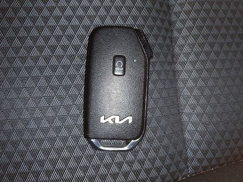 Used 2024 Kia Soul S image 32