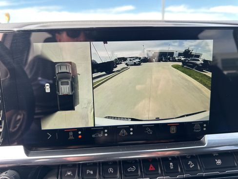 Used 2025 Chevrolet Silverado 1500 LTZ image 25