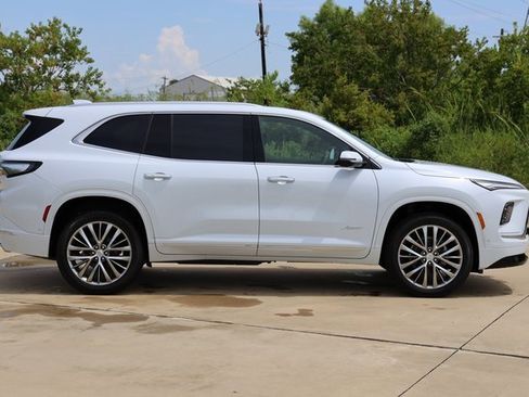 New 2026 Buick Enclave Avenir w/ Super Cruise Package image 4