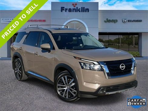 Used 2024 Nissan Pathfinder Platinum image 1