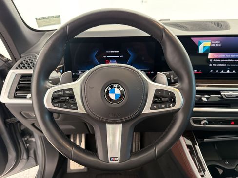 Used 2024 BMW X5 xDrive40i w/ M Sport Package AWD/4WD image 11