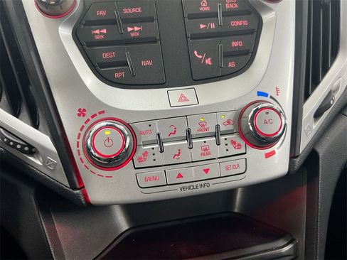 Used 2017 GMC Terrain SLE w/ Convenience Package image 16