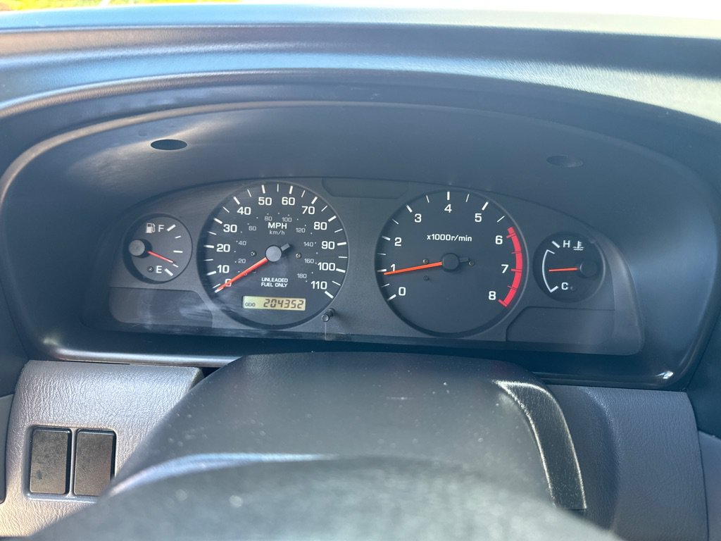 Used 2000 Nissan Frontier XE RWD image 25
