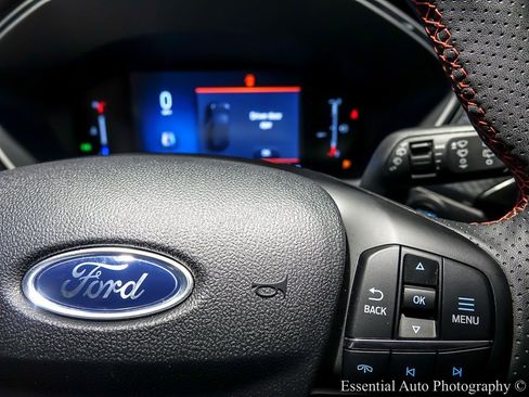 Used 2025 Ford Escape ST-Line Select image 19