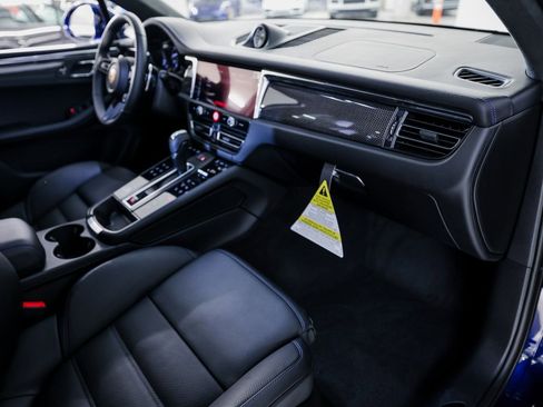 New 2026 Porsche Macan GTS image 29