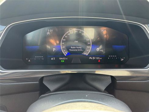 Certified 2023 Volkswagen Tiguan SE FWD image 32