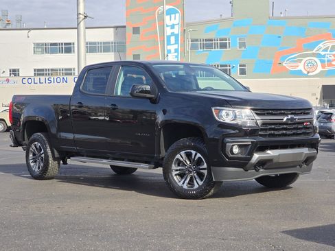 Used 2022 Chevrolet Colorado Z71 image 2