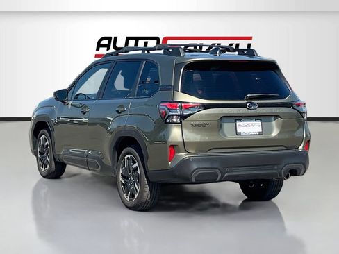 Used 2025 Subaru Forester Limited w/ Popular Package #2 AWD/4WD image 5